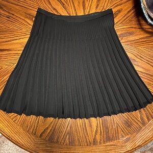 Diane Von Furstenberg Elegant Black Pleated Fit and Flare Skirt